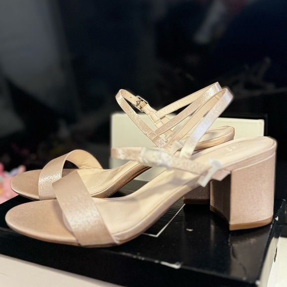 *BRAND-NEW* David’s Bridal 2” heels - Picture 2 of 5